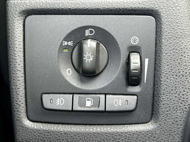 Volvo v50 2.4i edition ii 2008 | 81-zg-fv - afbeelding 7 van  30
