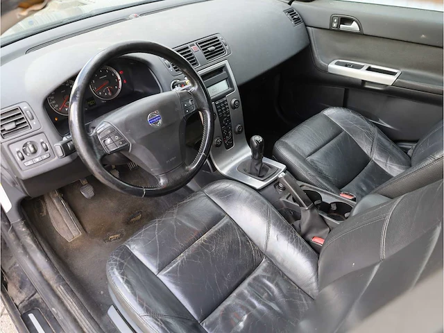 Volvo v50 2.4i elite 2004, 58-nx-dx - afbeelding 2 van  30