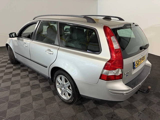 Volvo v50 2.4i kinetic, 53-tv-kn - afbeelding 10 van  17