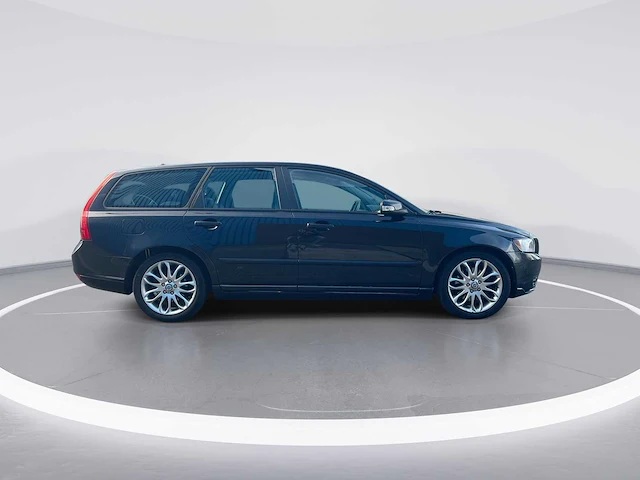 Volvo v50 2.4i momentum | 87-gtl-7 i - afbeelding 7 van  28