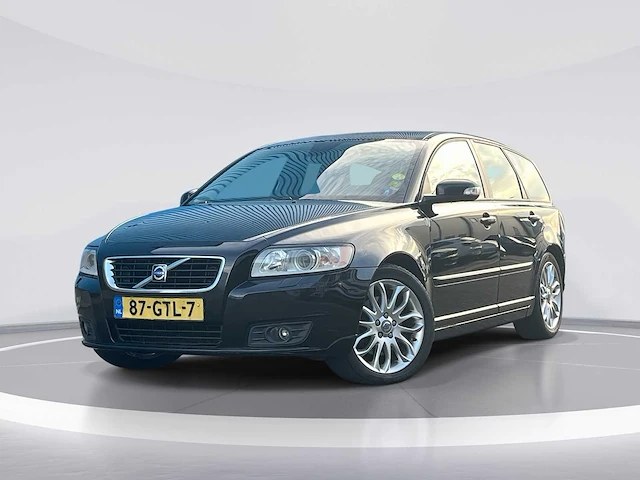 Volvo v50 2.4i momentum | 87-gtl-7 i - afbeelding 1 van  28