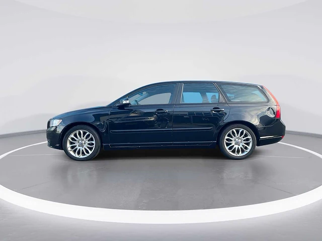 Volvo v50 2.4i momentum | 87-gtl-7 i - afbeelding 26 van  28