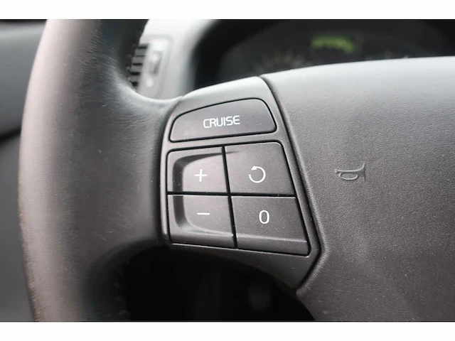 Volvo v50 2.5 t5 kinetic, 98-zg-tg - afbeelding 2 van  15