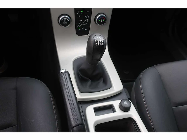 Volvo v50 2.5 t5 kinetic, 98-zg-tg - afbeelding 15 van  15