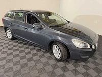 Volvo v60 1.6 t3, 48-tfh-7 - afbeelding 11 van  14