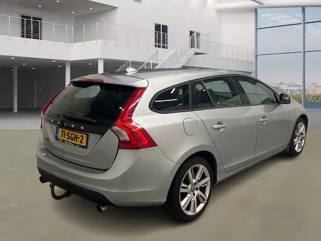 Volvo v60 1.6 t3 kinetic, 71-sgh-2 - afbeelding 8 van  15