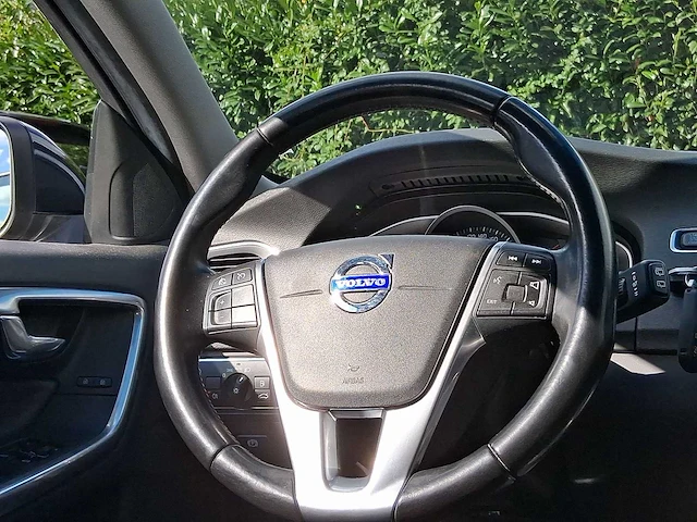 Volvo v60 1.6 t3 momentum 2015 | gb-293-z - afbeelding 9 van  35