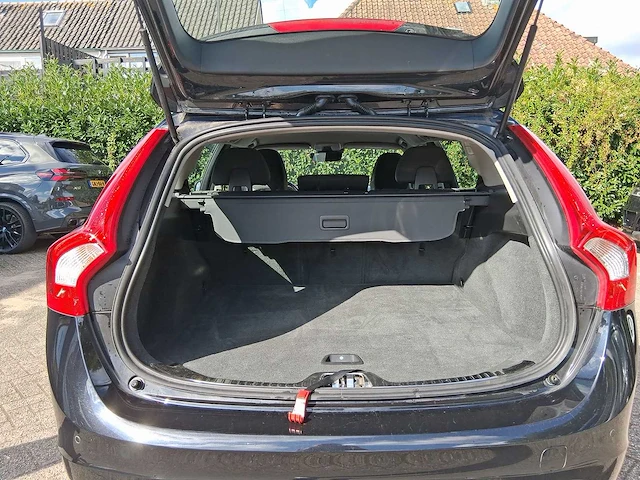 Volvo v60 1.6 t3 momentum 2015 | gb-293-z - afbeelding 20 van  35