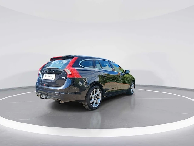 Volvo v60 1.6 t3 momentum 2015 | gb-293-z - afbeelding 34 van  35