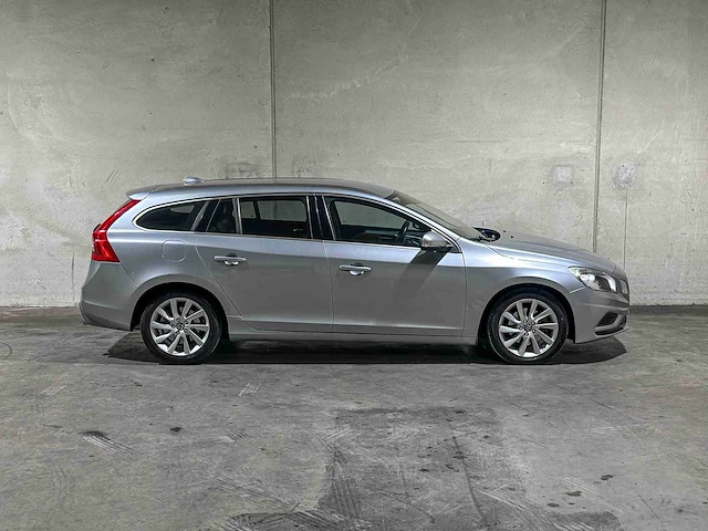 Volvo v60 1.6 t3 r-design 150pk 2012 (origineel-nl), 34-xls-4 - afbeelding 2 van  42