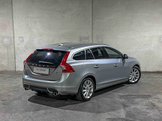 Volvo v60 1.6 t3 r-design 150pk 2012 (origineel-nl), 34-xls-4 - afbeelding 4 van  42