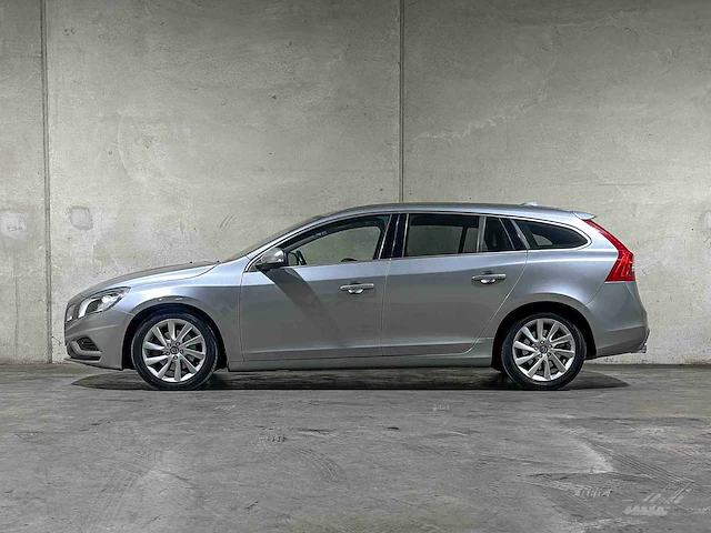 Volvo v60 1.6 t3 r-design 150pk 2012 (origineel-nl), 34-xls-4 - afbeelding 9 van  42