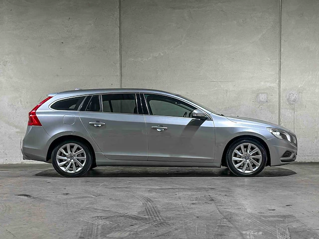 Volvo v60 1.6 t3 r-design 150pk 2012 (origineel-nl), 34-xls-4 - afbeelding 42 van  42