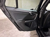 Volvo v60 1.6 t3 r-design 150pk 2015, 5-ztk-58 - afbeelding 25 van  39