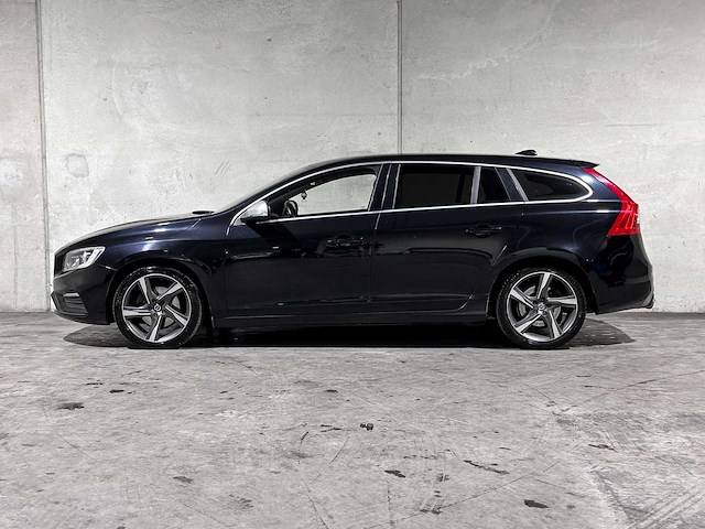 Volvo v60 1.6 t3 r-design 150pk 2015, 5-ztk-58 - afbeelding 8 van  39