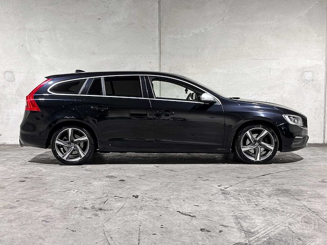 Volvo v60 1.6 t3 r-design 150pk 2015, 5-ztk-58 - afbeelding 39 van  39