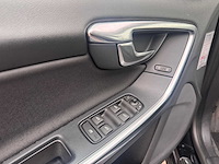 Volvo v60 1.6 t3 r-design , ; 2-kbp-03 - afbeelding 15 van  15