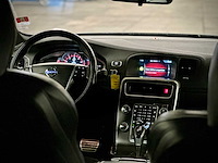 Volvo v60 1.6 t3 r design automaat; 8-ztn-12 - afbeelding 3 van  15