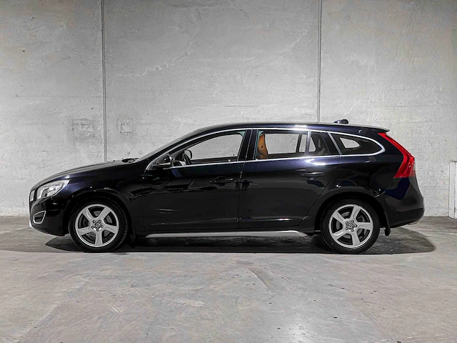 Volvo v60 1.6 t4 summum 179pk 2011, 51-pff-4 - afbeelding 10 van  43