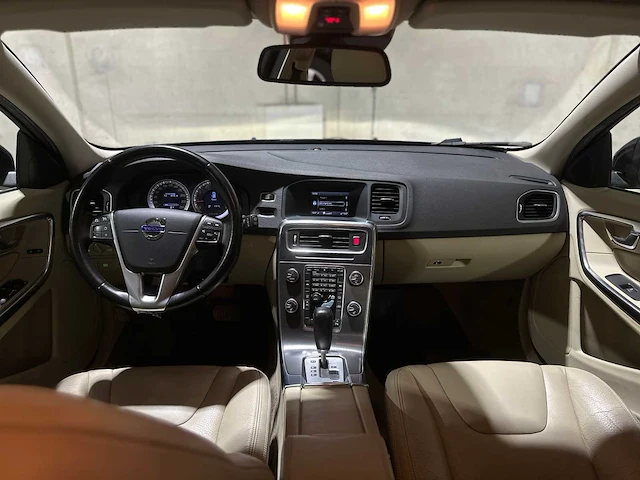 Volvo v60 1.6 t4 summum 179pk 2011, 51-pff-4 - afbeelding 13 van  43