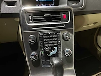 Volvo v60 1.6 t4 summum 179pk 2011, 51-pff-4 - afbeelding 24 van  43