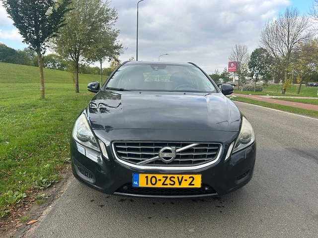 Volvo v60 1.6 t4 summum 2012 | 10-zsv-2 - afbeelding 9 van  13