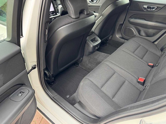 Volvo v60 2.0 b3 163pk mom. adv. k-285-dk - afbeelding 5 van  26