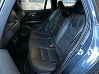 Volvo v60 2.0 b4 r-design 197pk 2021, t-835-rk - afbeelding 31 van  42