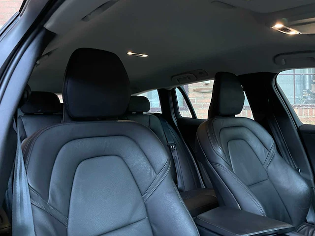 Volvo v60 2.0 b4 r-design 197pk 2021, t-835-rk - afbeelding 35 van  42