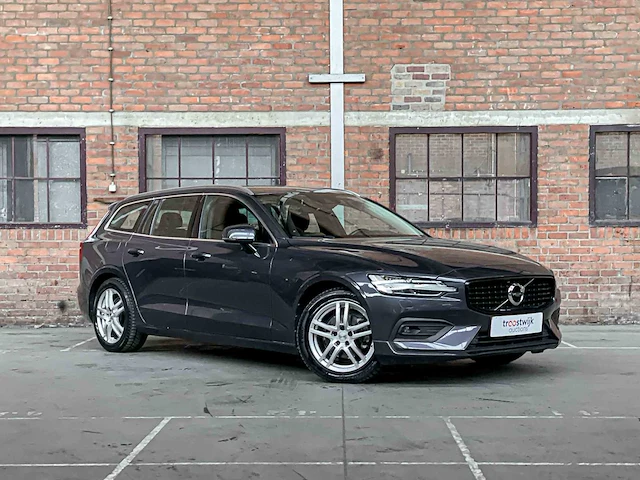 Volvo v60 2.0 b4 r-design 197pk 2021, t-835-rk - afbeelding 38 van  42