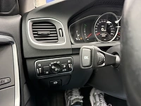 Volvo v60 2.0 d2 eco kinetic, 2017 - afbeelding 8 van  22