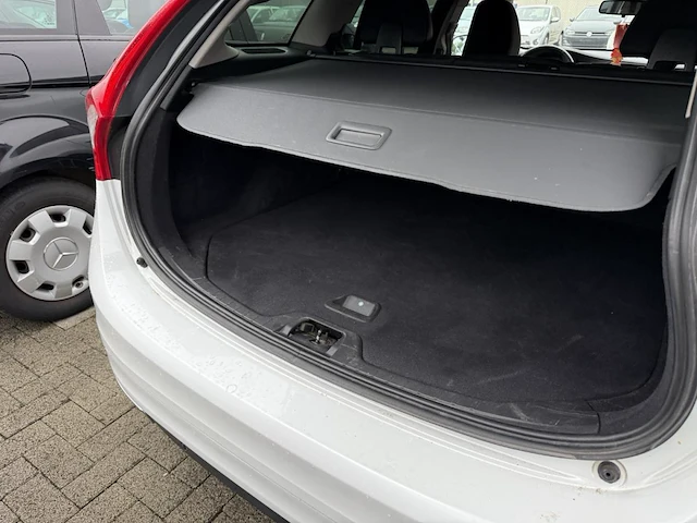 Volvo v60 2.0 d2 eco kinetic, 2017 - afbeelding 11 van  22