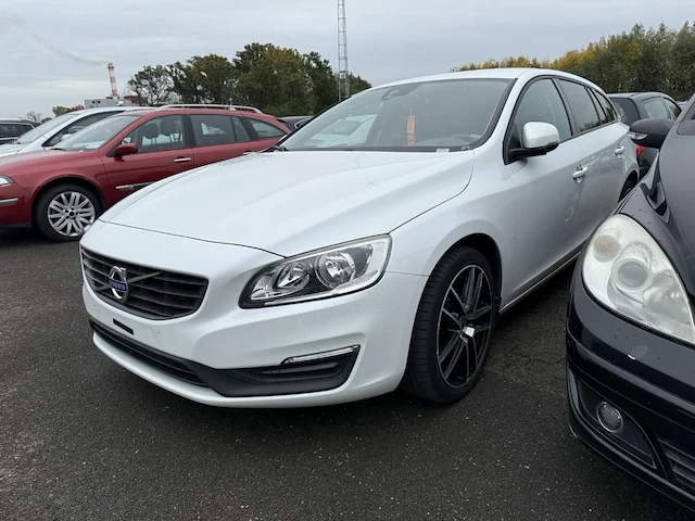 Volvo v60 2.0 d2 eco kinetic, 2017 - afbeelding 1 van  22