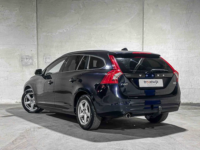 Volvo v60 2.0 d2 momentum 120pk 2016 -automaat-, h-765-rv - afbeelding 2 van  38