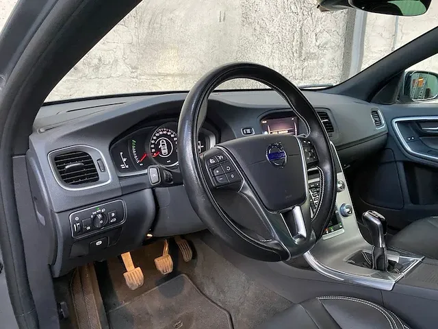 Volvo v60 2.0 d2 polar+ dynamic 120pk 2018 -orig. nl-, sb-091-v - afbeelding 10 van  44