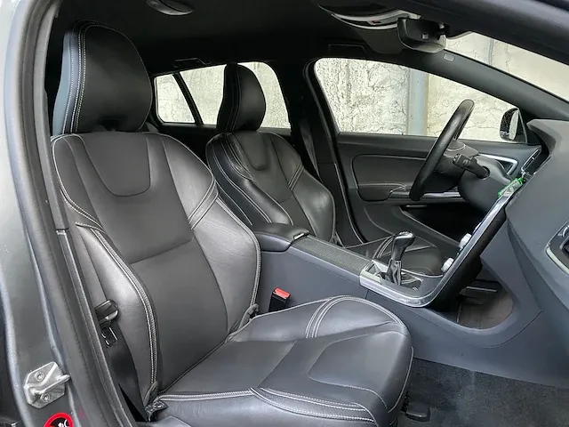 Volvo v60 2.0 d2 polar+ dynamic 120pk 2018 -orig. nl-, sb-091-v - afbeelding 20 van  44