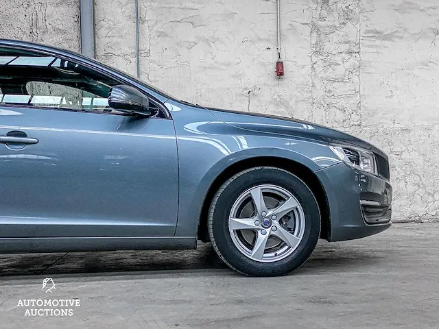 Volvo v60 2.0 d2 polar+ dynamic 120pk 2018 -orig. nl-, sb-091-v - afbeelding 43 van  44