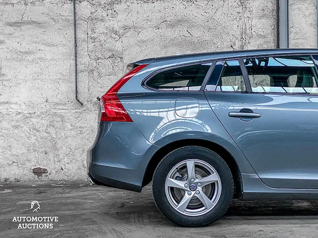 Volvo v60 2.0 d2 polar+ dynamic 120pk 2018 -orig. nl-, sb-091-v - afbeelding 44 van  44