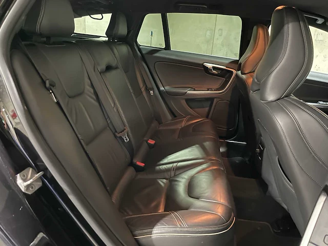 Volvo v60 2.0 d2 summum 120pk 2015, xf-303-k - afbeelding 29 van  41
