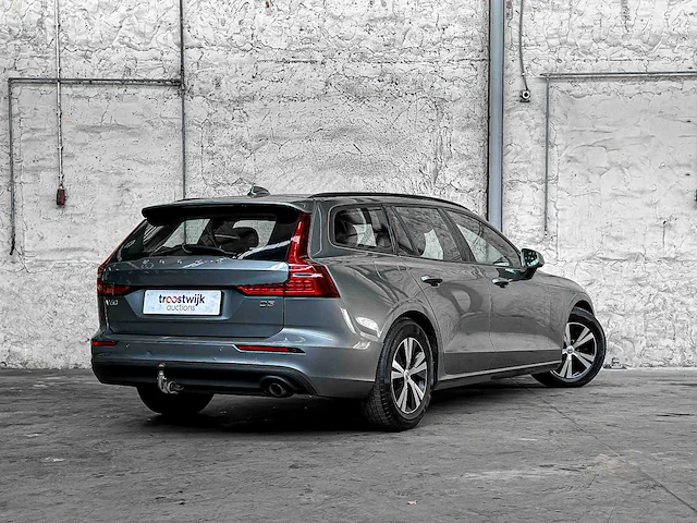 Volvo v60 2.0 d3 momentum 150pk 2019, g-381-lp - afbeelding 2 van  40