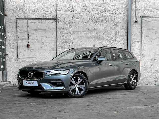 Volvo v60 2.0 d3 momentum 150pk 2019, g-381-lp - afbeelding 1 van  40