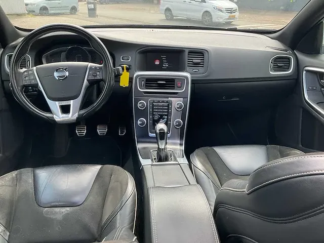 Volvo v60 2.0 d4 2014 schuifdak cruise control bluetooth climate control, 4-xgn-95 - afbeelding 9 van  34