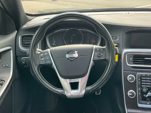 Volvo v60 2.0 d4 2014 schuifdak cruise control bluetooth climate control, 4-xgn-95 - afbeelding 11 van  34