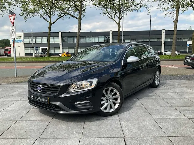 Volvo v60 2.0 d4 2014 schuifdak cruise control bluetooth climate control, 4-xgn-95 - afbeelding 1 van  34