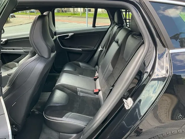 Volvo v60 2.0 d4 2014 schuifdak cruise control bluetooth climate control, 4-xgn-95 - afbeelding 27 van  34