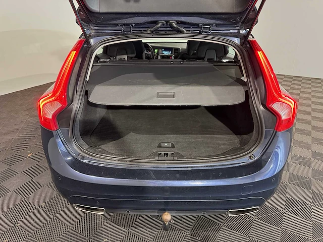 Volvo v60 2.0 d4 kinetic, gd-145-p - afbeelding 8 van  13