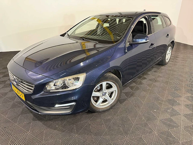 Volvo v60 2.0 d4 kinetic, gd-145-p - afbeelding 1 van  13