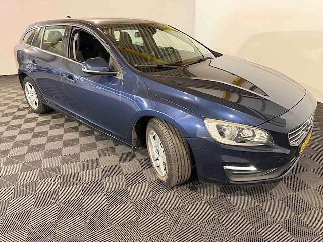 Volvo v60 2.0 d4 kinetic, gd-145-p - afbeelding 10 van  13
