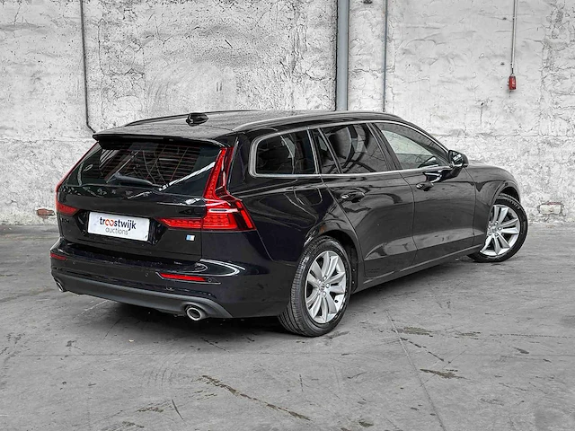 Volvo v60 2.0 d4 momentum 190pk 2018, tf-649-b - afbeelding 3 van  39
