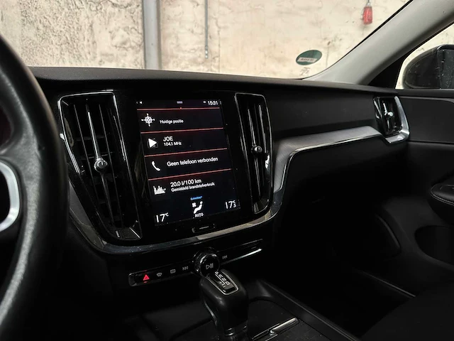 Volvo v60 2.0 d4 momentum 190pk 2018, tf-649-b - afbeelding 19 van  39
